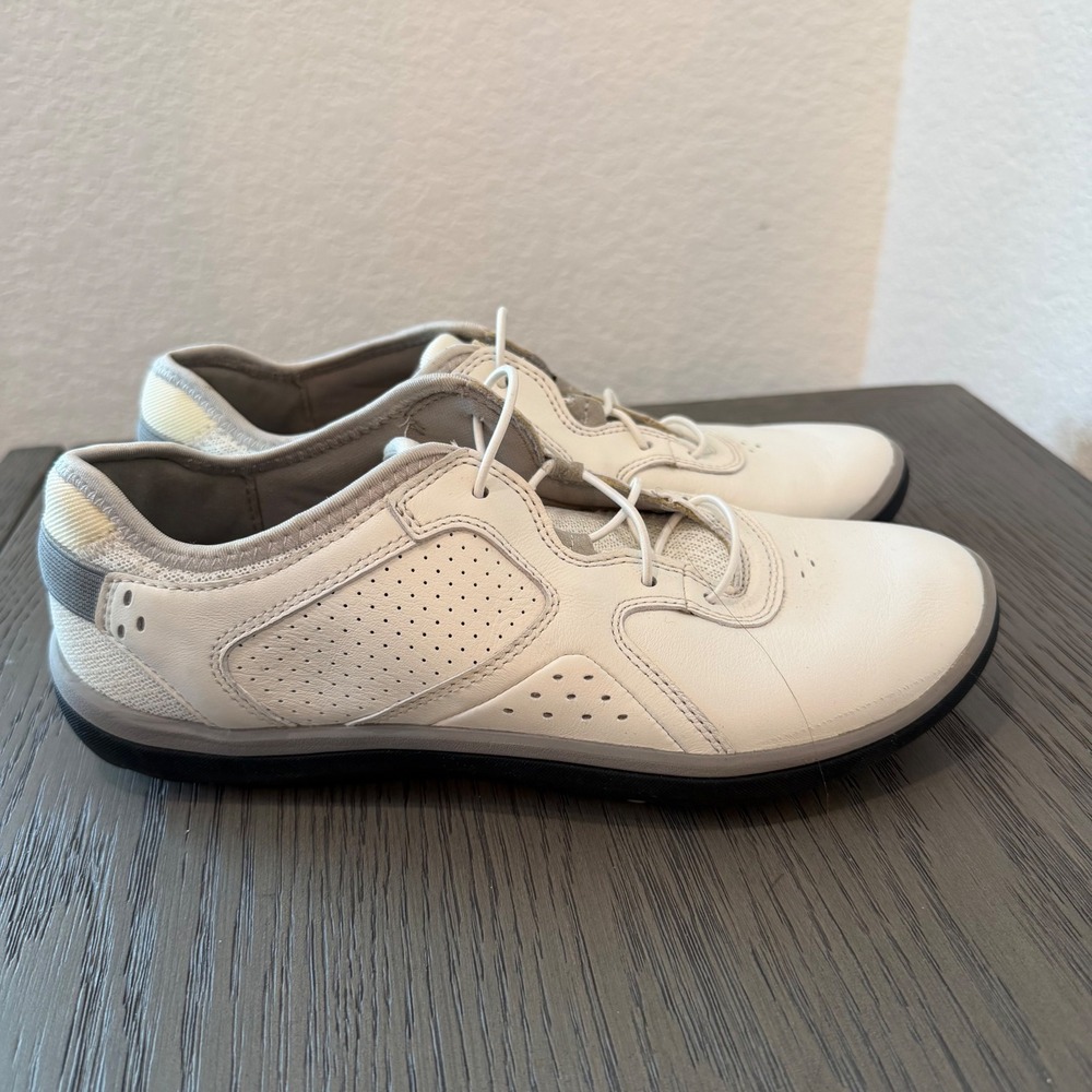 Clarks Privo Sneakers White Leather Bungee Lace Walking Womens Sz 8 Comfortable